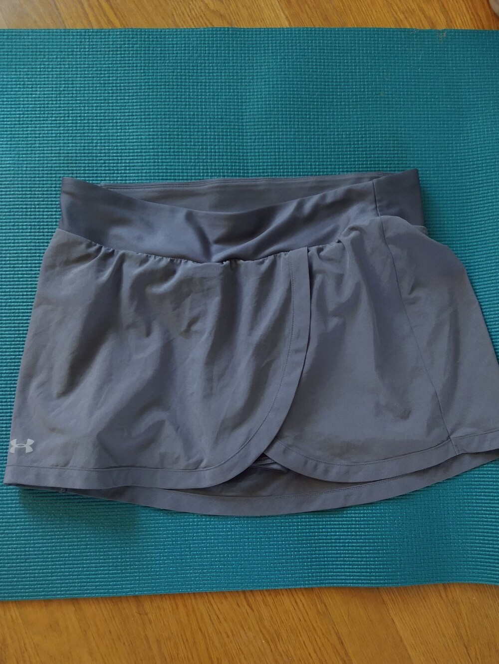 Under Amour Skort -size M